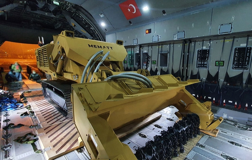 Türkiyədən Azərbaycana yeni mühəndis texnikası və avadanlıqları gətirilib VİDEO