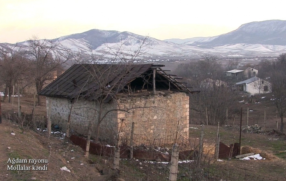 Le ministère de la Défense diffuse une vidéo du village de Mollalar de la région d'Aghdam VIDEO