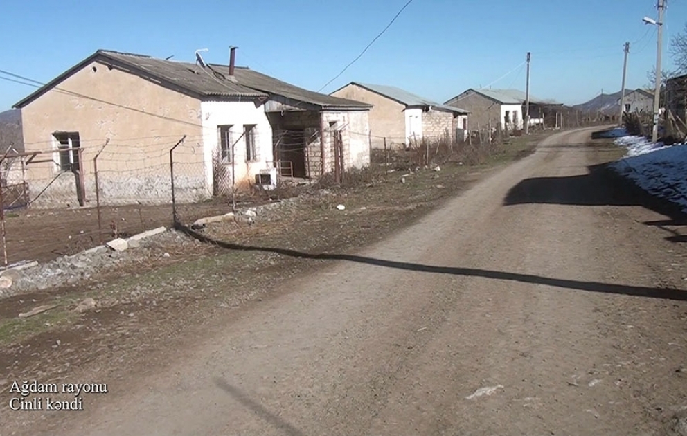 Le ministère de la Défense diffuse une vidéo du village de Djinli de la région d'Aghdam VIDEO
