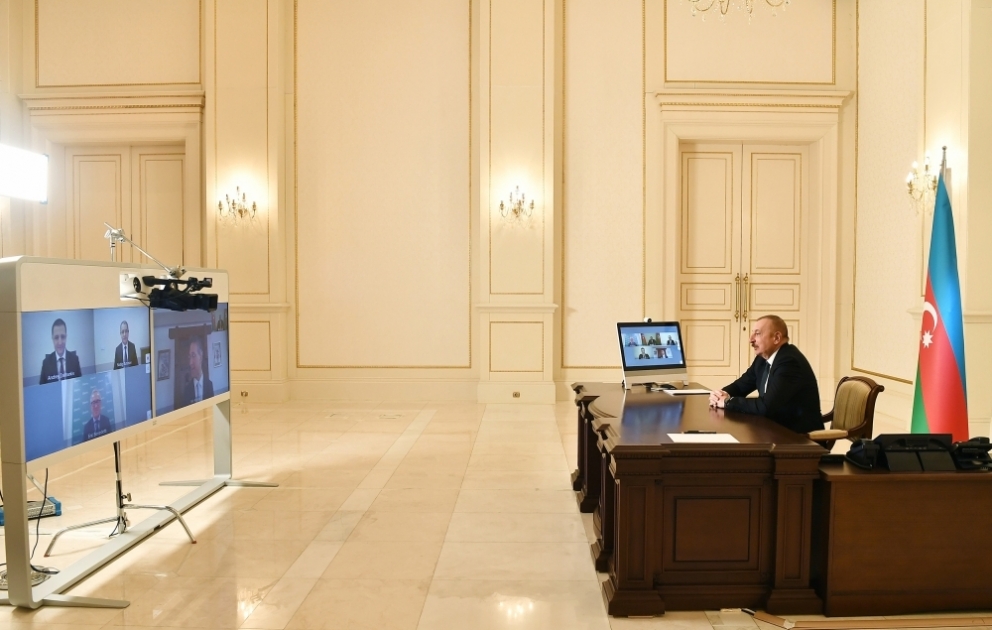 Prezident İlham Əliyev "Signify" şirkətinin baş icraçı direktorunu və şirkətin rəhbərliyinin digər nümayəndələrini videoformatda qəbul edib YENİLƏNİB VİDEO