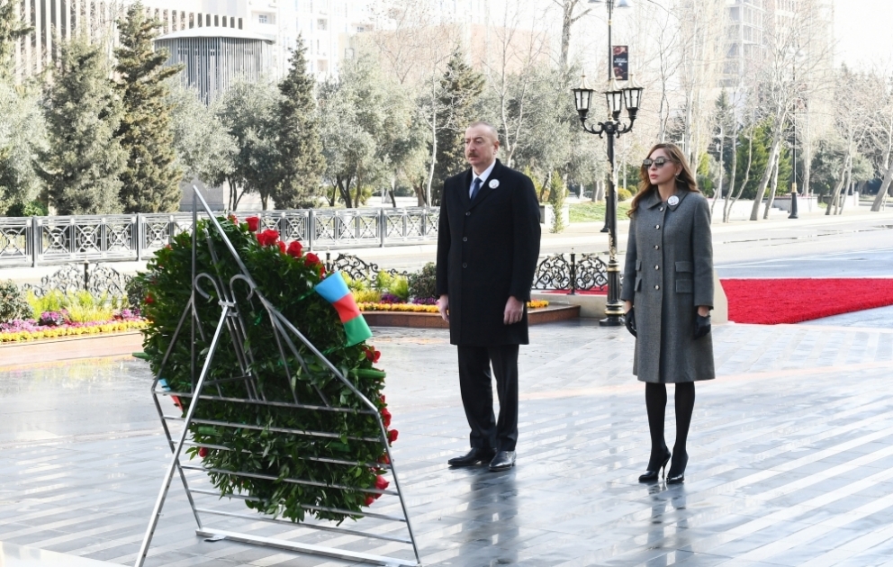 President Ilham Aliyev and first lady Mehriban Aliyeva visited Khojaly genocide memorial VIDEO