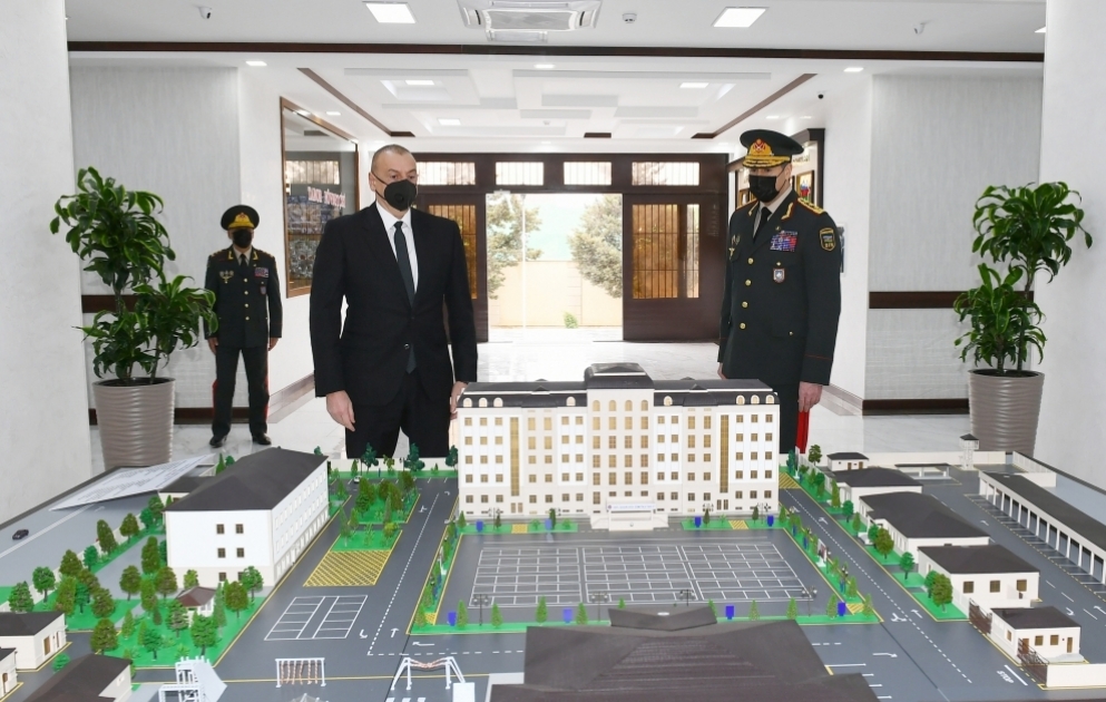 Le président Ilham Aliyev participe à l’inauguration d’un site militaire des Troupes internes VIDEO
