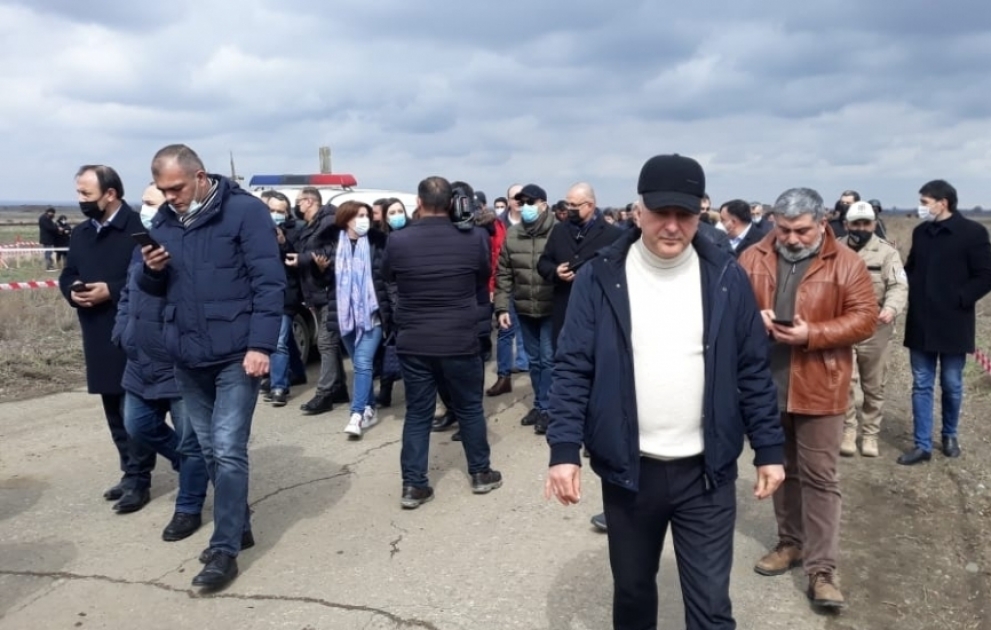 Media və QHT rəhbərləri, blogerlər Ağdamda minatəmizləmə əməliyyatları ilə tanış olublar FOTO VİDEO
