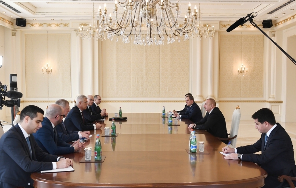 Präsident Ilham Aliyev empfängt Delegation um slowakischen Außen- und Europaminister VIDEO