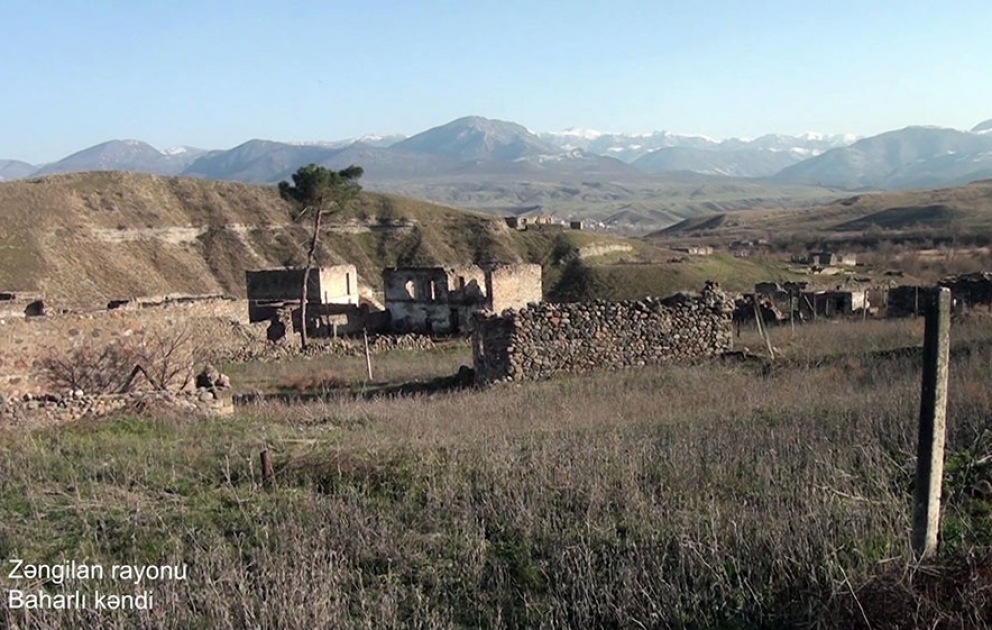 Müdafiə Nazirliyi Zəngilan rayonunun Baharlı kəndindən videogörüntülər paylaşıb VİDEO