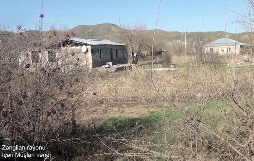 Le ministère de la Défense diffuse une vidéo du village d'Itcheri Mouchlan de la région de Zenguilan VIDEO