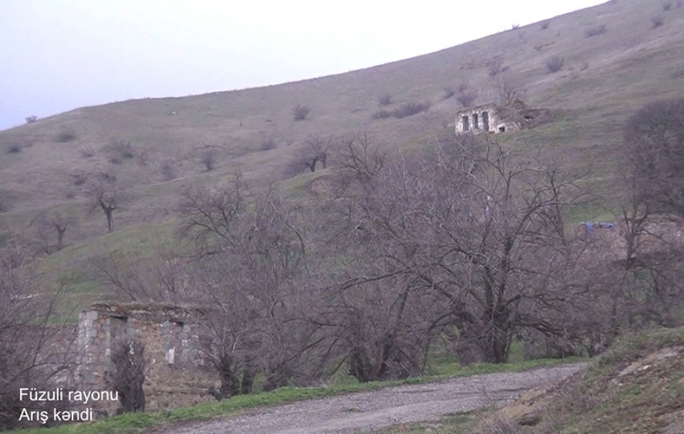 Le ministère de la Défense diffuse une vidéo du village d'Arych de la région de Fuzouli VIDEO
