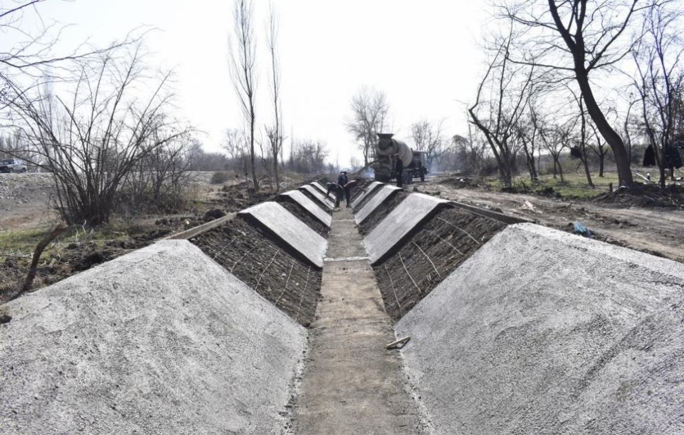 Şabranda son illər 100 kilometrdən artıq torpaq kanal beton kanalla əvəzlənib VİDEO