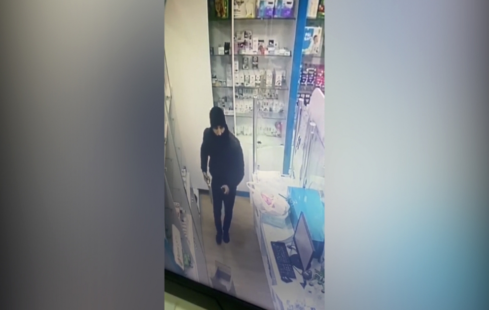 Sabunçu rayonunda aptekdə quldurluq və evlərdən oğurluq edən şəxslər saxlanılıblar VİDEO