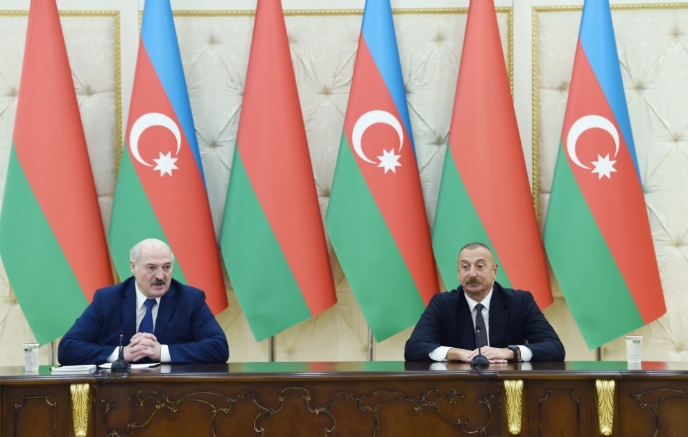 Les présidents azerbaïdjanais et biélorusse font des déclarations à la presse VIDEO