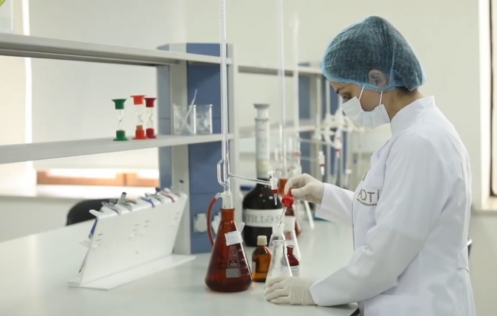 Milli Referens Laboratoriyasında beynəlxalq standartlara uyğun analizlər həyata keçirilir VİDEO
