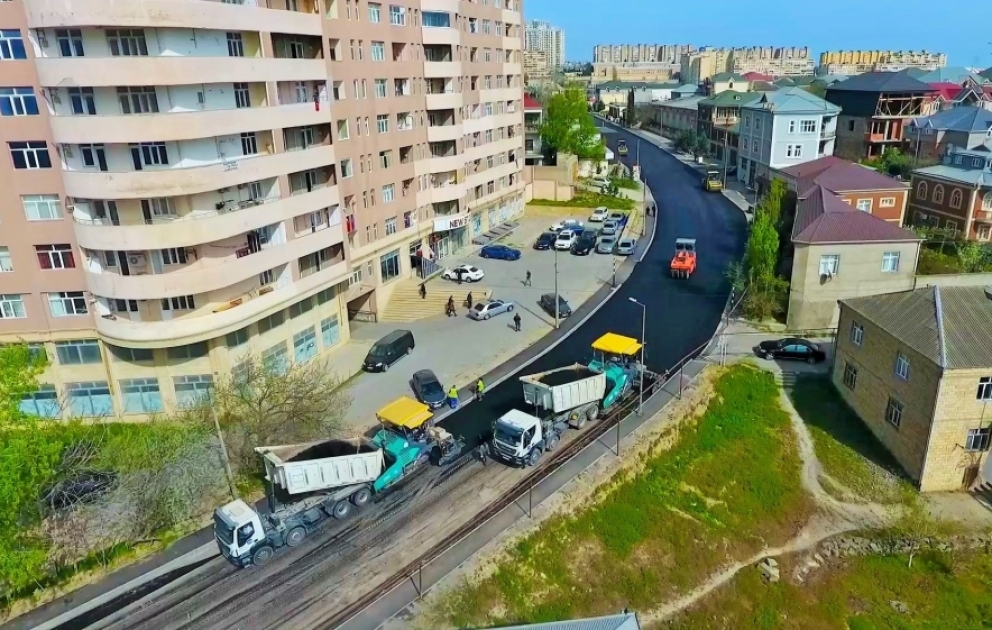 Xətai rayonunda iki əsas küçə təmir edilir VİDEO