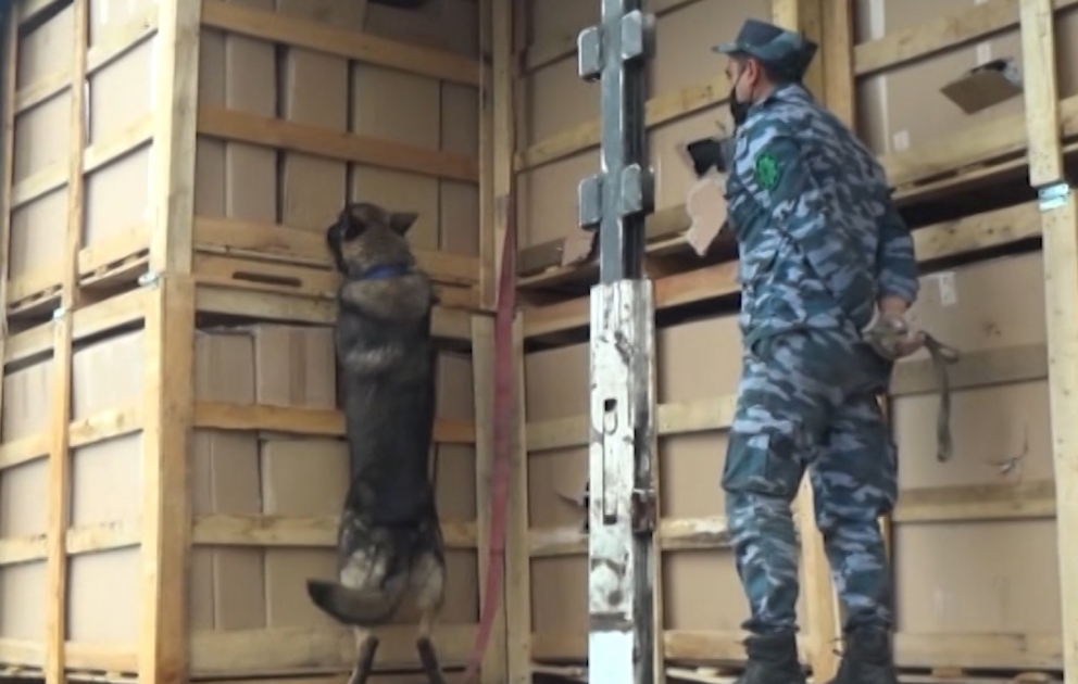Gömrükçülər 107 kiloqramdan çox heroin aşkarlayıblar VİDEO