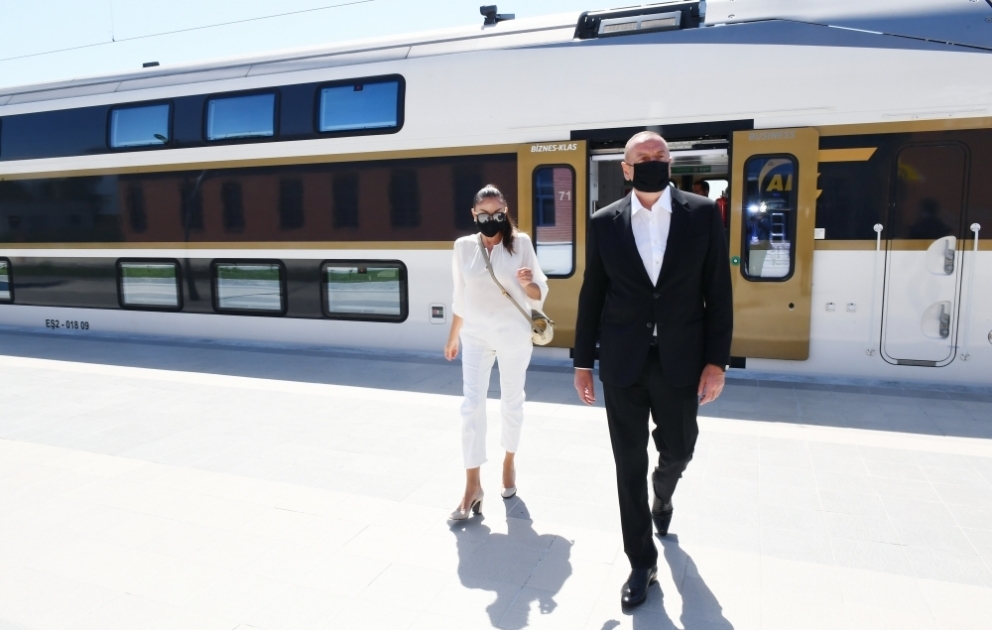 Qəbələ Dəmir Yolu Vağzalının və Ləki stansiyası-Qəbələ birxətli dəmir yolunun açılışı olub YENİLƏNİB VİDEO