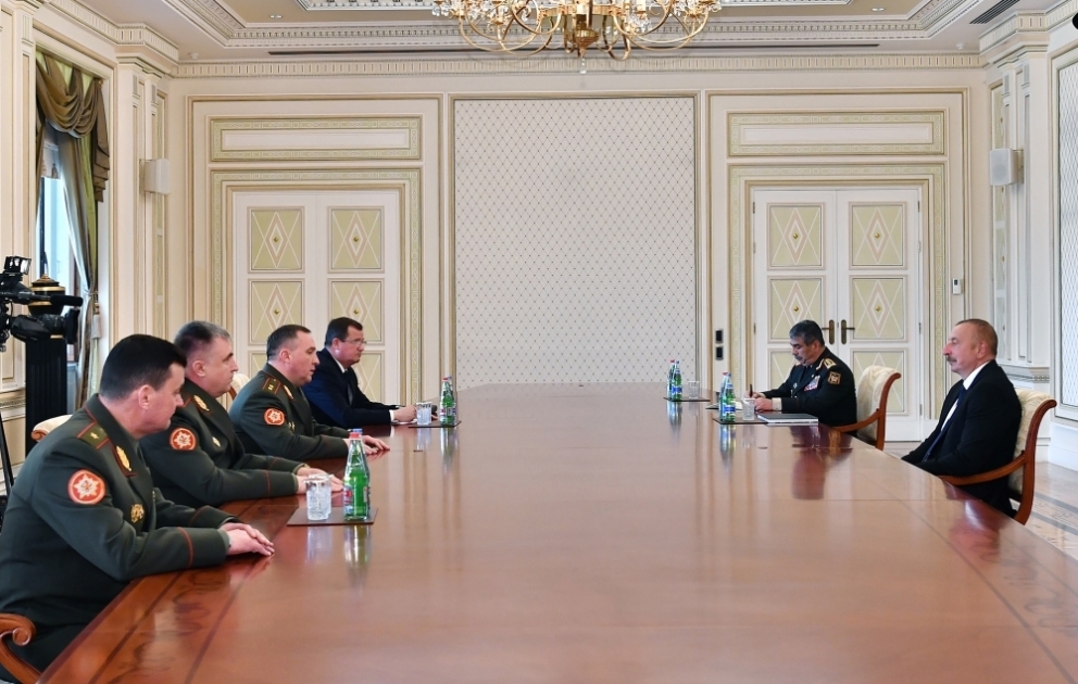 Prezident İlham Əliyev Belarusun müdafiə nazirini qəbul edib YENİLƏNİB VİDEO