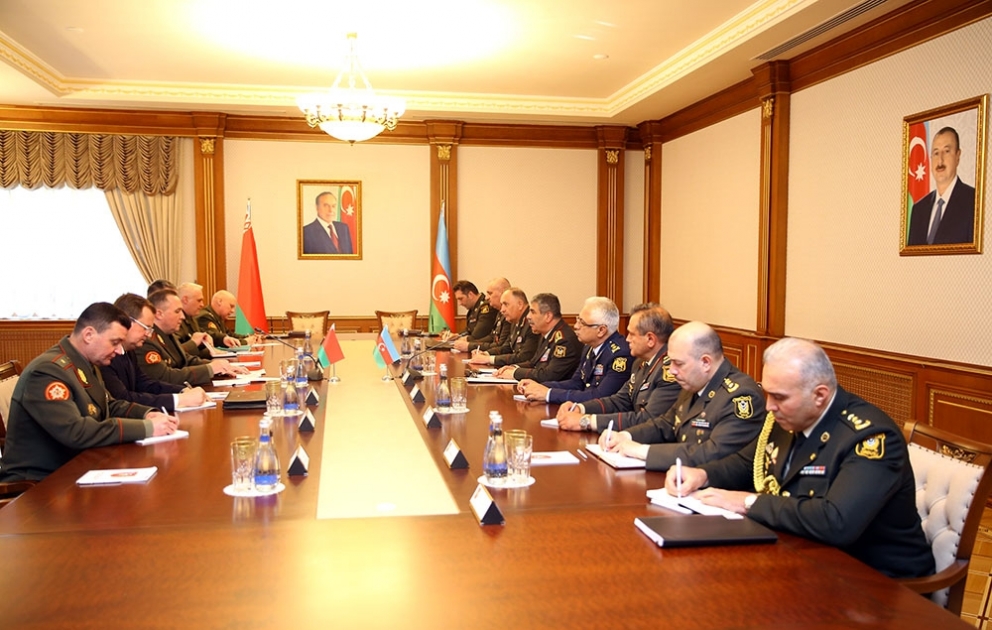 Aserbaidschan und Belarus diskutieren Aussichten für weitere Vertiefung militärisch-technischer Zusammenarbeit VIDEO