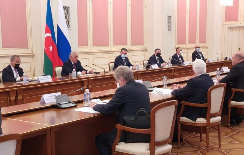 Le Premier ministre azerbaïdjanais Ali Assadov rencontre son homologue russe Mikhaïl Michoustine VIDEO