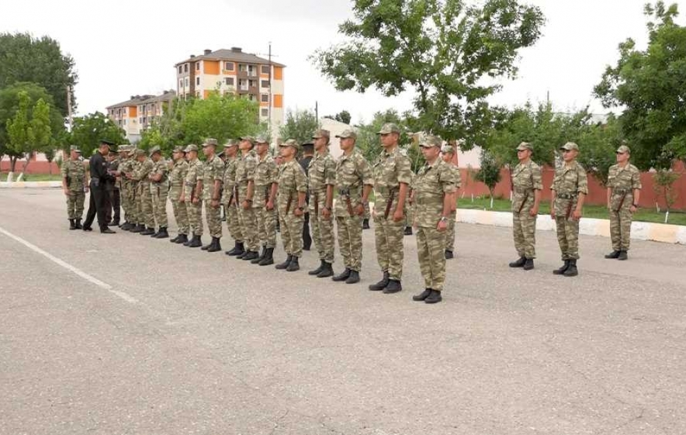 Hərbi hissə komandirləri və müavinləri ilə komandir hazırlığı məşğələsi keçirilib VİDEO