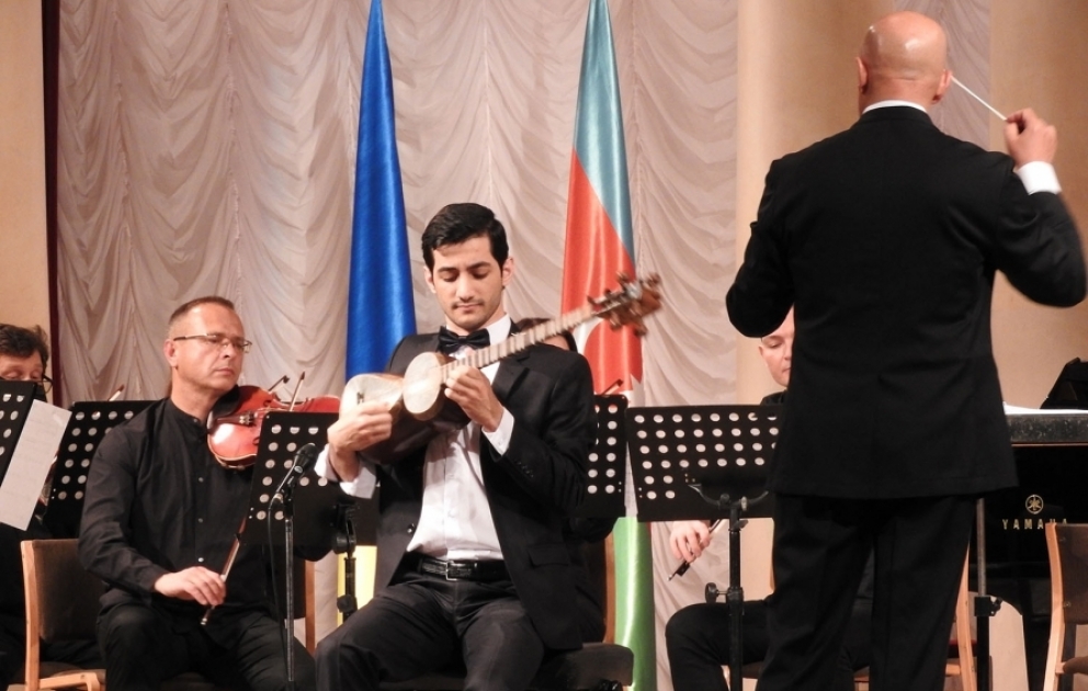 Kiyevdə Azərbaycan Xalq Cümhuriyyətinin yaradılmasının 103 illiyinə həsr edilmiş konsert təşkil olunub VİDEO