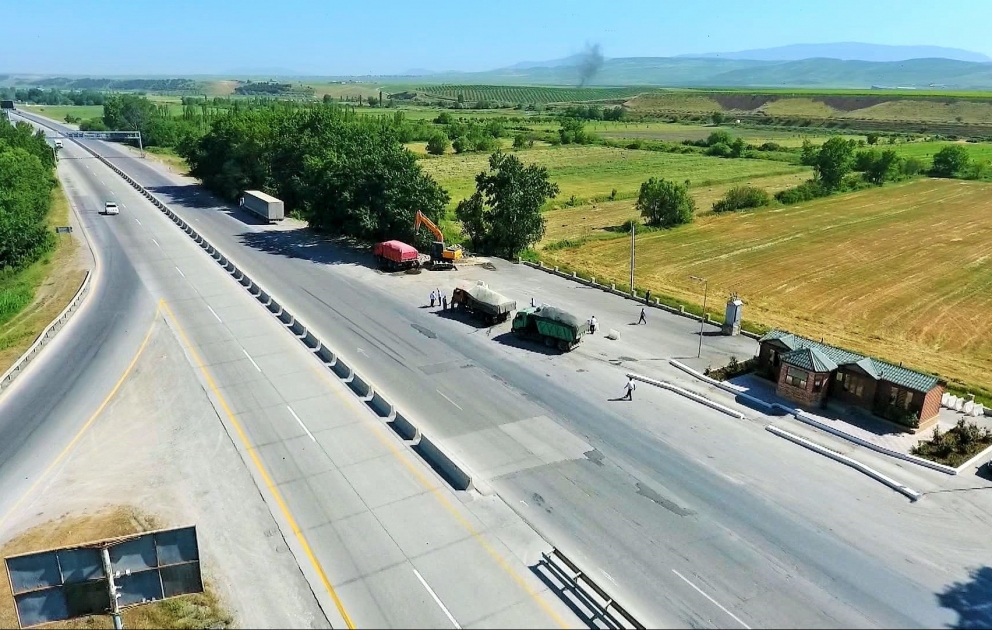 Yükdaşıma qaydalarını və kütlə parametrlərini pozanlara qarşı yoxlamalar davam etdirilir VİDEO