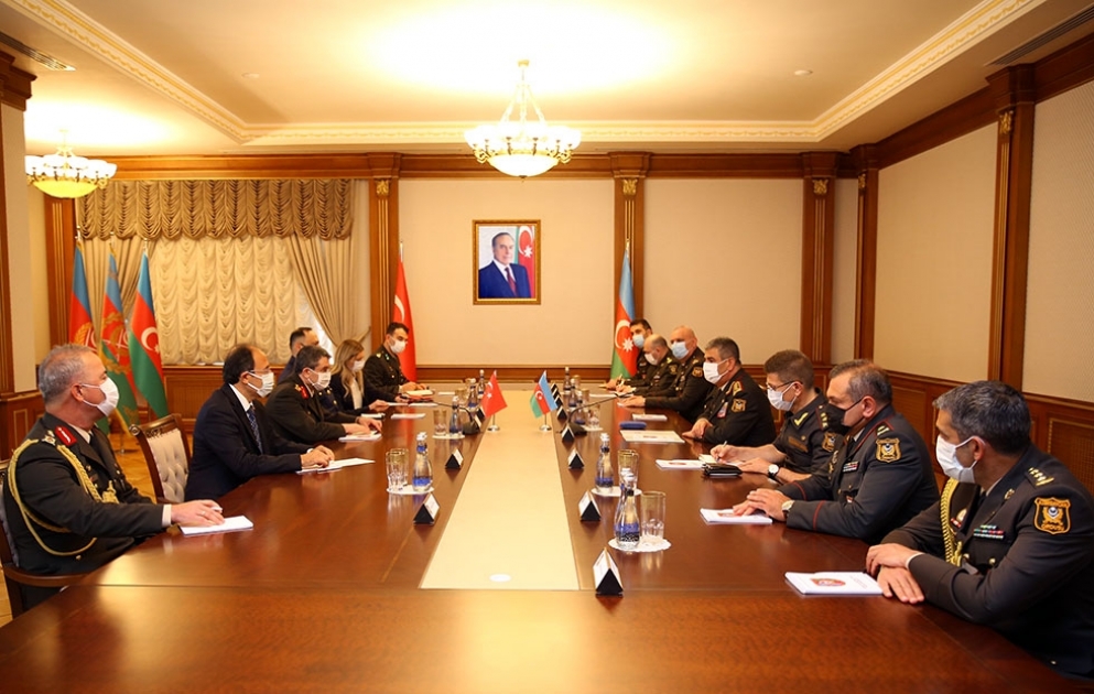 Azerbaijan, Turkey discuss prospects for development of military cooperation VIDEO