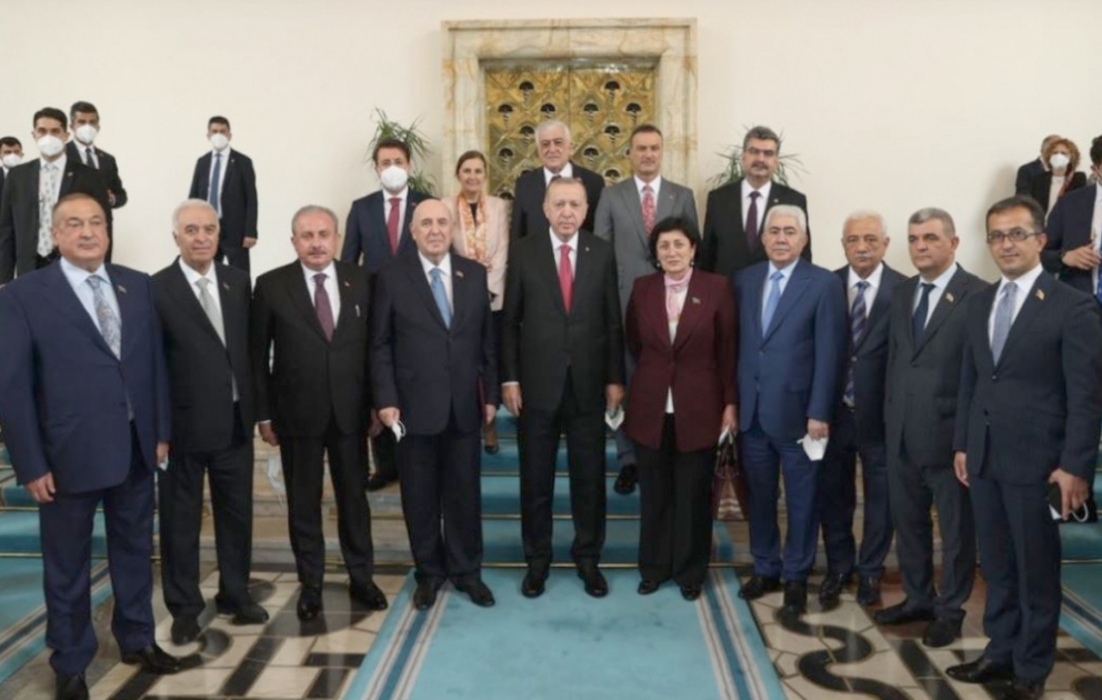 Turkish President Recep Tayyip Erdogan meets with Azerbaijani parliamentary delegation VIDEO