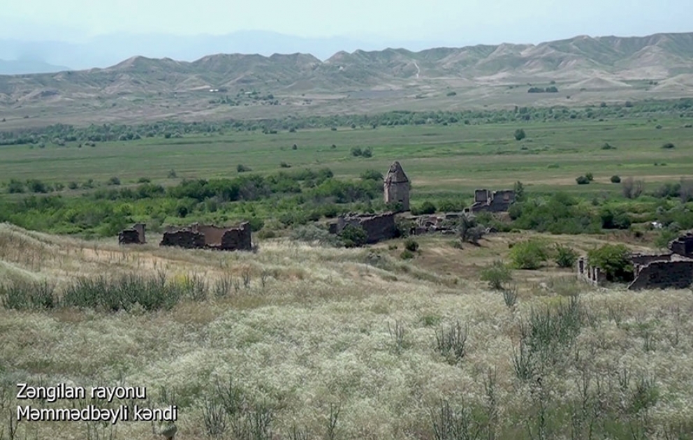 Verteidigungsministerium präsentiert Videoaufnahm en aus dem befreiten Dorf Mammadbayli im Bezirk Zangilan VIDEO