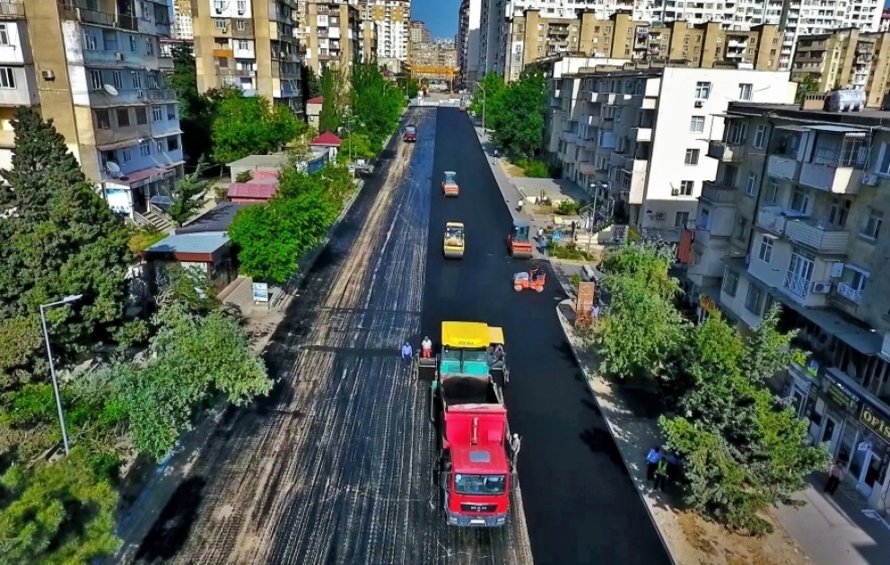 Xətai rayonunda 11,4 kilometrlik yollarda təmir işləri aparılır VİDEO