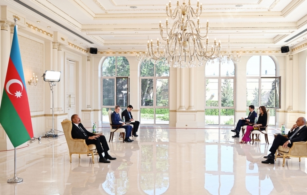 President Ilham Aliyev received credentials of incoming Italian ambassador VIDEO