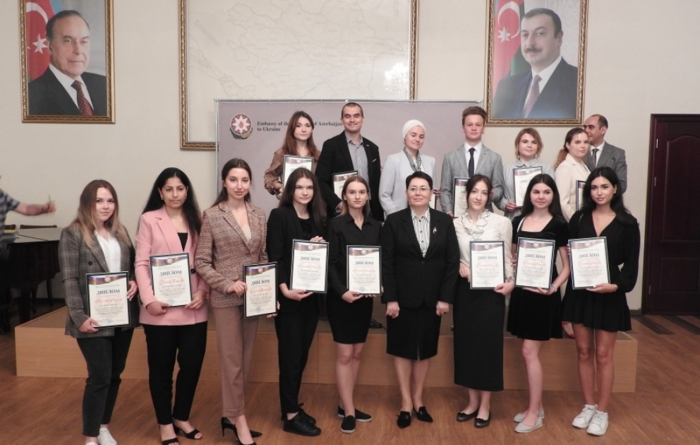 Ukraynada “Heydər Əliyev: Liderlik fenomeni” adlı esse müsabiqəsinin qalibləri mükafatlandırılıb VİDEO