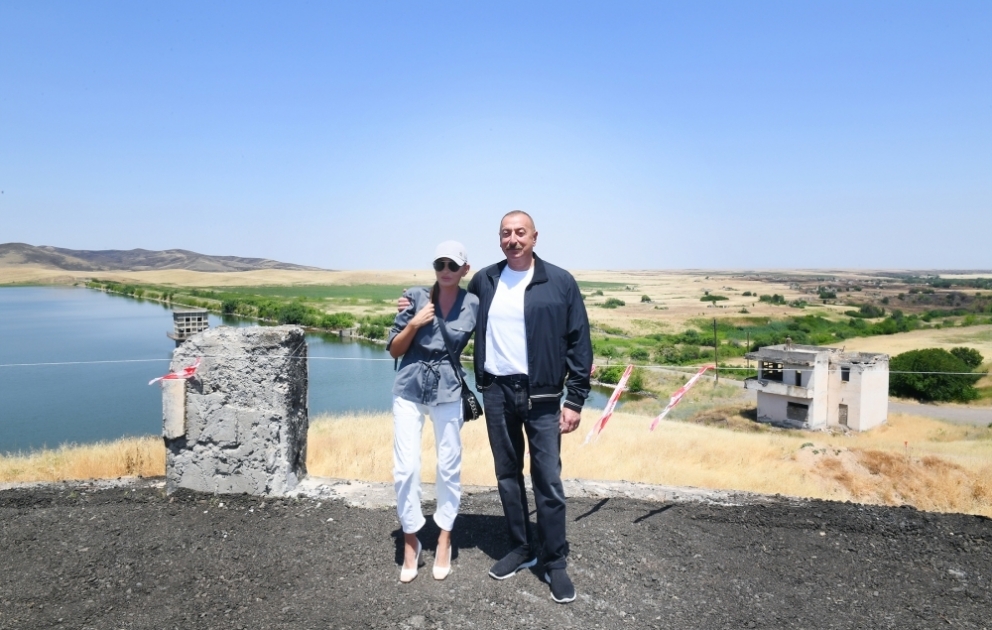 Präsident Ilham Aliyev besucht Staudamm Aschaghy Köndelentschay VIDEO