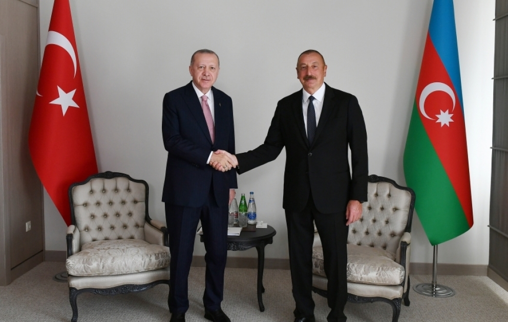 Azerbaijani, Turkish presidents held one-on-one meeting VIDEO
