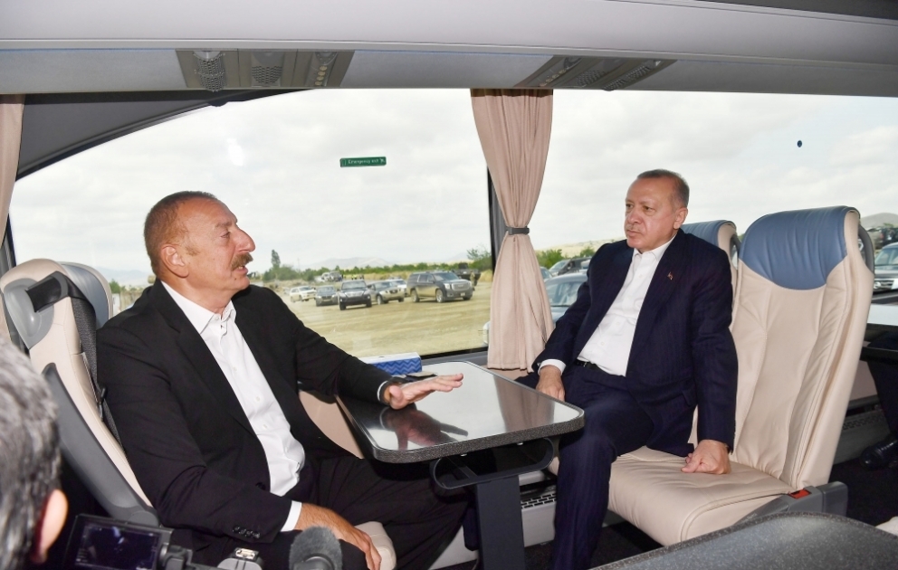 Azərbaycan Prezidenti İlham Əliyev Türkiyə Prezidenti Rəcəb Tayyib Ərdoğanı Füzuli rayonunda qarşılayıb  YENİLƏNİB VİDEO