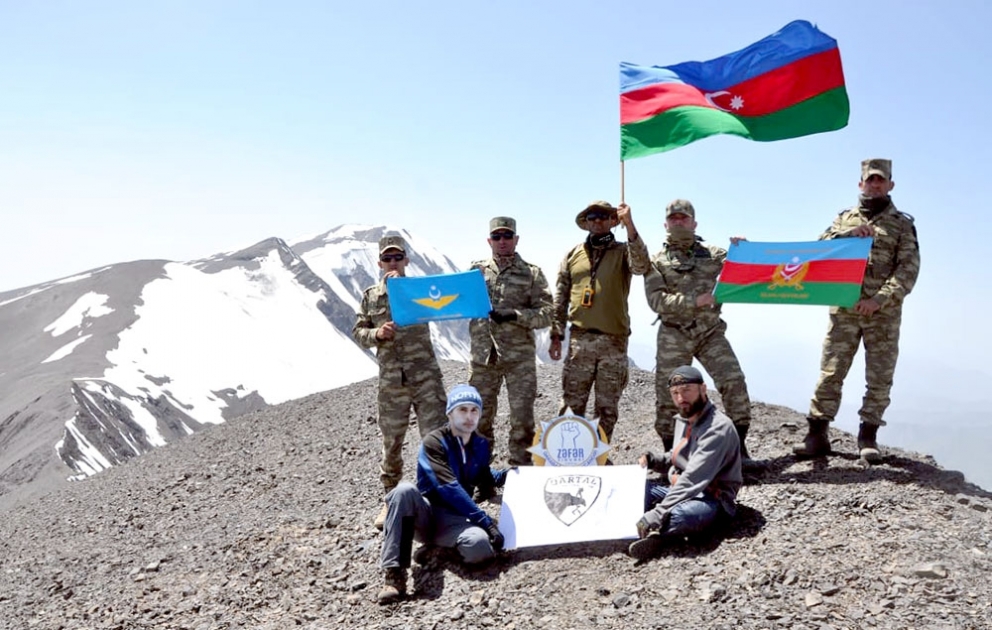 Завершилась экспедиция военнослужащих на вершину «Зафар» ВИДЕО