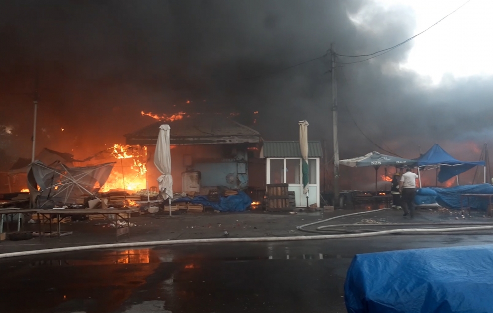 İmişlidə mərkəzi bazar yanır VİDEO