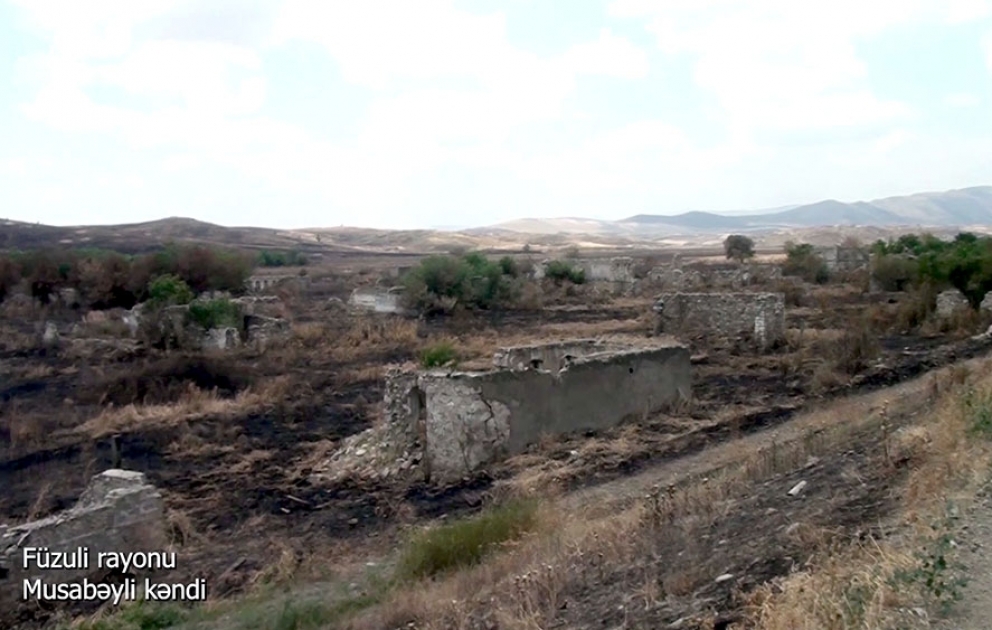 Müdafiə Nazirliyi Füzuli rayonunun Musabəyli kəndindən videogörüntülər paylaşıb VİDEO