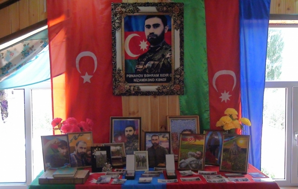 Şəhid Bəhram Pənahovun ailəsinə son sözləri: Başınızı hər zaman uca tutun, biz haqq yolunda döyüşə yollanırıq VİDEO