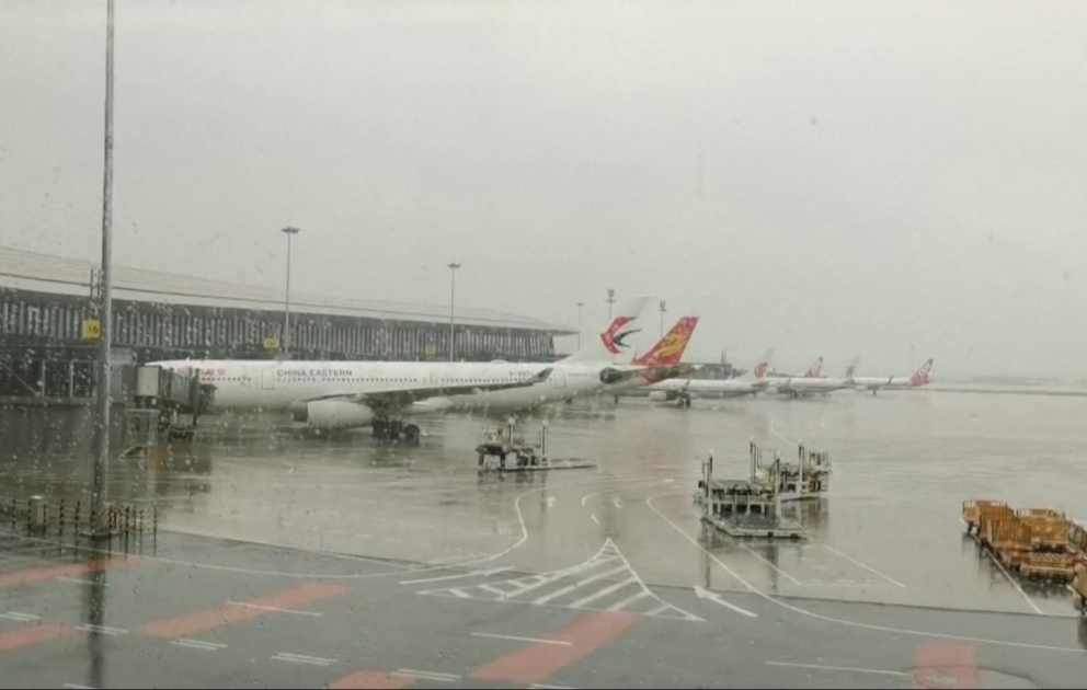 Pekin aeroportları güclü yağışa görə 441 reysi ləğv edib VİDEO