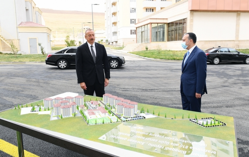 Le président Ilham Aliyev participe à la cérémonie d’attribution des logements et automobiles aux familles des martyrs et aux mutilés de guerre VIDEO