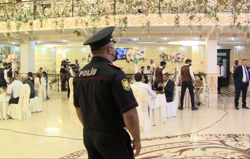 Sumqayıtda polis əməkdaşları ictimai nəqliyyatda və şadlıq saraylarında reydlər keçiriblər VİDEO ​