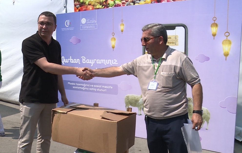 "Kənddən şəhərə” layihəsi çərçivəsində qurbanlıq qoyunların satış məntəqələri fəaliyyətə başlayıb VİDEO