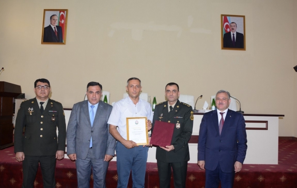 Media nümayəndələrinin bir qrupu hərbi vətənpərvərlik təbliğatında xidmətlərinə görə təltif edilib VİDEO