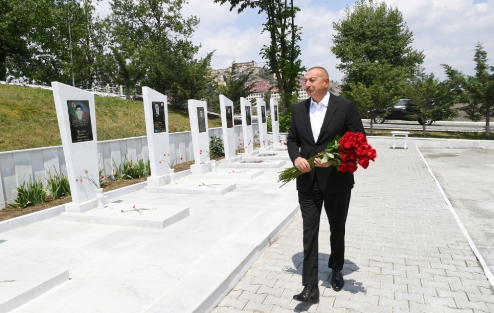 Президент Ильхам Алиев посетил Аллею шехидов в Дашкесане ОБНОВЛЕНО ВИДЕО
