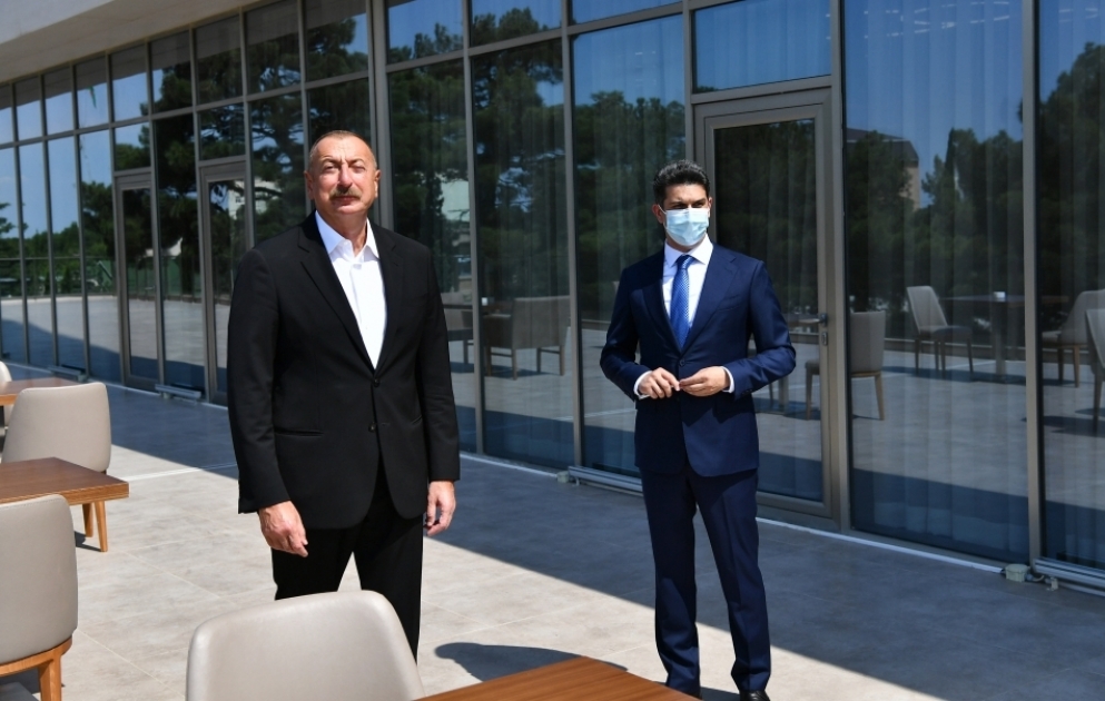 Le président Ilham Aliyev participe à l’inauguration d’une station thermale à Naftalan VIDEO