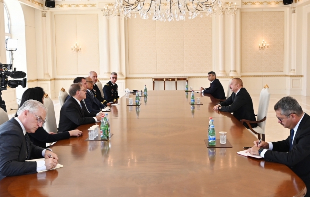 President Ilham Aliyev received delegation led by Governor of US State of Oklahoma VIDEO