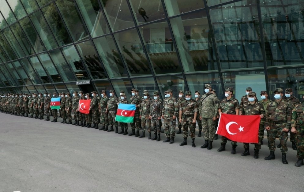 Azərbaycan Prezidentinin tapşırığına əsasən FHN-in yanğınsöndürmə qüvvələrinin 100 əməkdaşından ibarət ilk qrup Türkiyəyə yola salınıb VİDEO