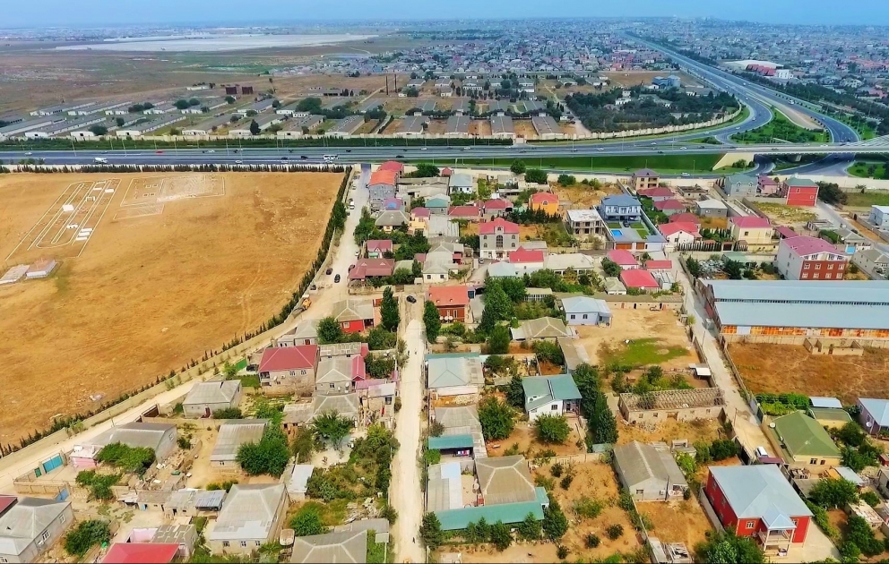 Xəzər rayonunda küçə və yolların təmiri işləri davam etdirilir VİDEO