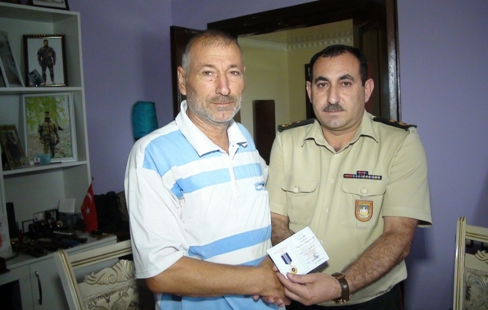 Beyləqanda şəhid ailələri, qazi və döyüş iştirakçılarına medal və ordenlər təqdim olunub VİDEO