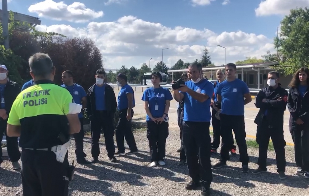 Ankarada keçirilən təlimlərdə azərbaycanlı jurnalistlərə müharibədə avtomobilin düzgün idarə edilməsi qaydaları tədris olunub VİDEO