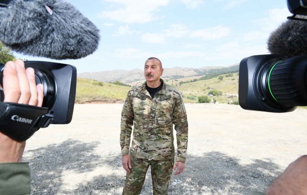 Prezident İlham Əliyev: Şərqi Zəngəzurun hərtərəfli inkişafı üçün avtomobil yolları xüsusi əhəmiyyət daşıyır VİDEO